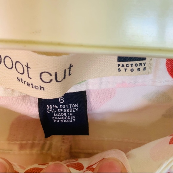 Gap bootcut capris size 6 - Picture 3 of 5